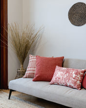 Carregar imagem no visualizador da galeria, Classy Red Elephant (retangular com terracota)