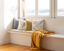 Carregar imagem no visualizador da galeria, Gold &amp; Gray
