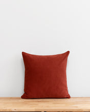 Carregar imagem no visualizador da galeria, Classy Red Elephant (quadrada )
