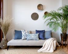 Carregar imagem no visualizador da galeria, Blue Leaves
