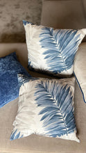 Carregar imagem no visualizador da galeria, Blue color leaves
