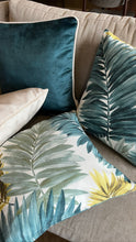 Carregar imagem no visualizador da galeria, Green Color Leaves

